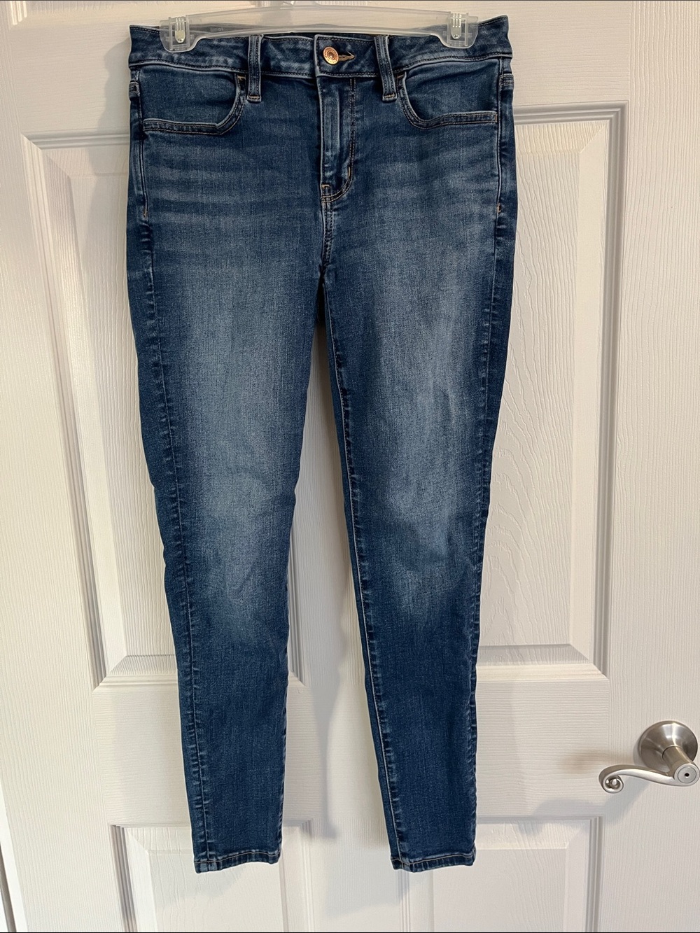 American Eagle Outfitters High-Waisted Jegging